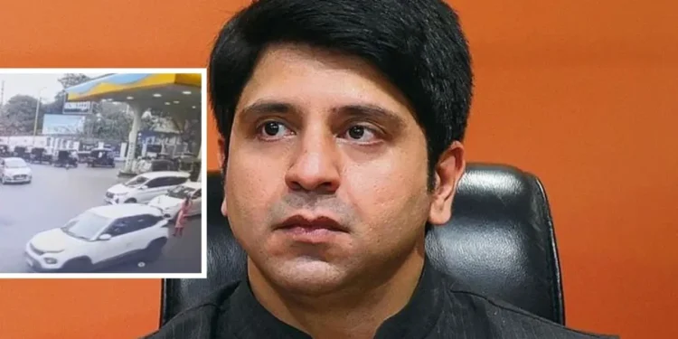 शहजाद पूनावाला की मां का एक्सीडेंट: कार की टक्कर से गंभीर चोटें, सर्जरी के लिए अस्पताल में भर्ती 1 poonawala
