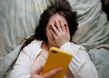 usnig phone at night