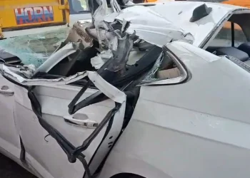 vaishali car container collision