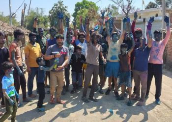 Mp News: सीधी के फाग गीतों में चढ़ा राजनीति का रंग, पीएम मोदी और स्थानीय सांसद पर लोक गायकों ने बांधे सुर 13 1 2