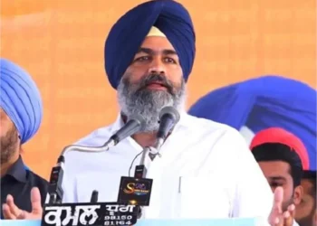 Punjab Politics: बंटी रोमाना की मुख्यमंत्री मान को खुली चेतावनी, विवादित बयान से गरमाई सियासत; अकालियों और Aap में जुबानी जंग तेज 4 28 1 3