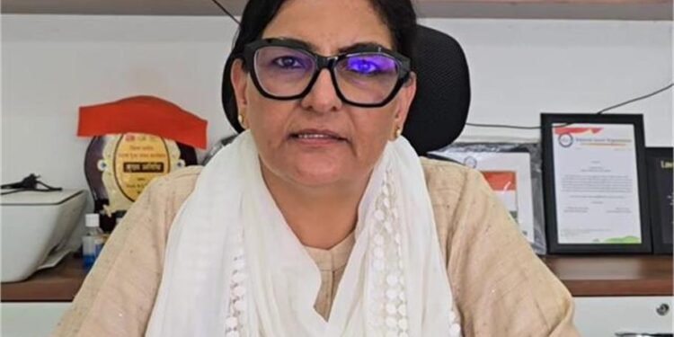 Badshah Tatiri Song Controversy: नहीं थम रहा 'टटीरी' गाने पर विवाद, शिकायतकर्ता सविता आर्या ने बादशाह के खिलाफ मीडिया में खोला मोर्चा; जानें क्या है पूरा मामला 1 30 3