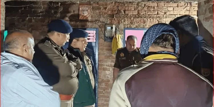 बहराइच में कलयुगी बेटे का खौफनाक तांडव: आधी रात को मां-बाप समेत 4 को काट डाला, वजह जानकर कांप जाएगी रूह! 1 677