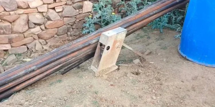 Panna Water Crisis: पन्ना में गहराया पानी का संकट, खराब पड़े हैंडपंपों ने बढ़ाई मुसीबत; सरकारी फाइलों में कैद 'नल जल योजना' 1 7 1 5