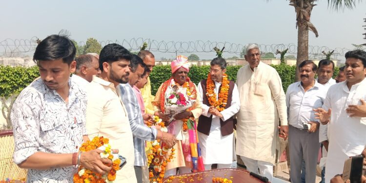 जिला अध्यक्ष बनने के बाद शामली में रामजी लाल कश्यप का प्रथम आगमन, भव्य स्वागत के साथ उमड़ा जनसैलाब 1 WhatsApp Image 2026 03 06 at 8.36.59 PM