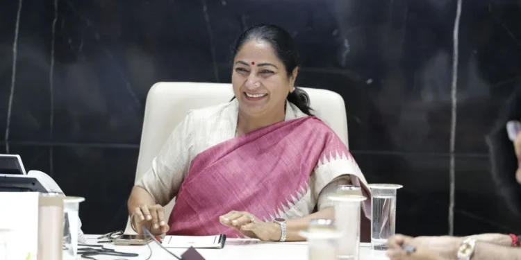 cm rekha gupta holi
