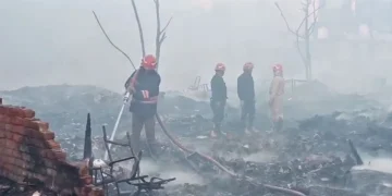 delhi fire 1