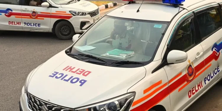कागजों में खुद को 'शहीद' बताकर सेना से की करोड़ों की ठगी! दिल्ली में पूर्व सैनिक का हैरान करने वाला फर्जीवाड़ा; अब पत्नी समेत पहुंचे जेल 1 delhi news 1280 720 2026 03 10t093437.711