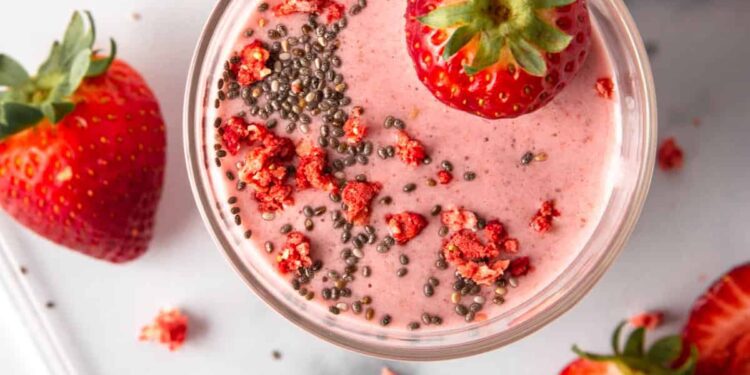 strawberry chia collagen smoothie