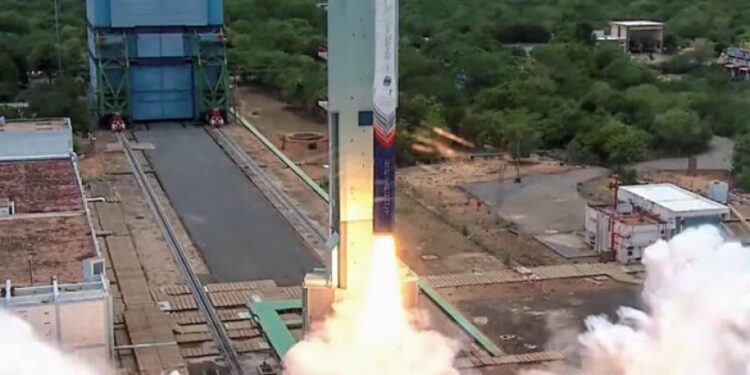 भारत का पहला प्राइवेट रॉकेट ‘विक्रम-1’ लॉन्च, जानिए इसकी खासियत और मिशन का बड़ा मकसद 1 1723 085057687533 143138 419766634900 143255525376940349880193 748565716