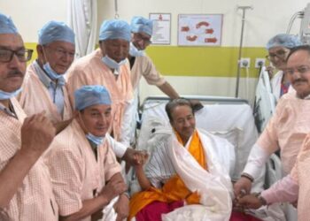 26 दिन बाद खत्म हुआ सोनम वांगचुक का अनशन, जेपी नड्डा और जितेंद्र सिंह से मुलाकात के बाद लिया फैसला 4 3273 26 166336078 086961457 539670129836 355502267 159771024585 188846332770