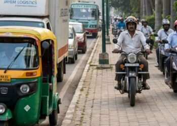 फुटपाथ पर कार या बाइक दौड़ाई तो ₹5,000 का जुर्माना! कर्नाटक सरकार का बड़ा प्रस्ताव 2 3279 770834481668051211 163487 397103292 684231 571086271758 177804095169