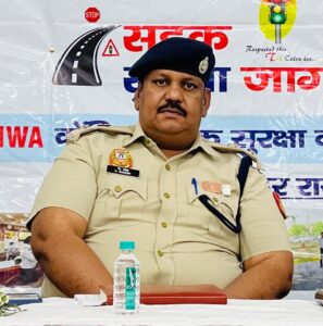 Loni Gol Chakkar, TR Sahani Road, Nand Nagri Traffic Circle, Illegal Parking Delhi, Traffic Enforcement, Delhi Traffic Police, East Delhi Traffic News