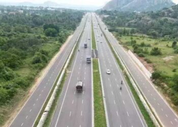 Jabalpur-Mumbai Expressway: अब सिर्फ 10 घंटे में मुंबई पहुंचेंगे, 200 Km घटेगी दूरी; सफर में होगी 8-10 घंटे की बचत 2 1037 jabalpur mumbai expressway 082058 020794150040646 10 159700414926 203977751 819278338228