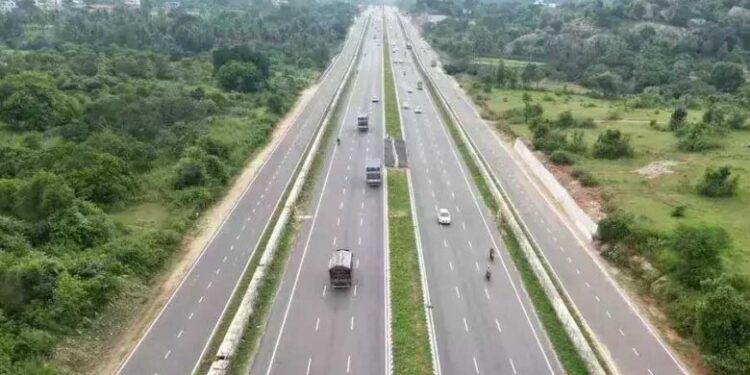 Jabalpur-Mumbai Expressway: अब सिर्फ 10 घंटे में मुंबई पहुंचेंगे, 200 Km घटेगी दूरी; सफर में होगी 8-10 घंटे की बचत 1 1037 jabalpur mumbai expressway 082058 020794150040646 10 159700414926 203977751 819278338228