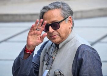 ‘कॉकरोच जितना असरदार नहीं रहा कांग्रेस का प्रदर्शन’, शशि थरूर ने फिर उठाए पार्टी पर सवाल 3 8019 363930159445241162 746269092840647 605044035215018646 586076513