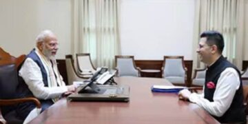 PM Modi Raghav Chadha Meeting: सुबह-सुबह पीएम मोदी से मिले AAP सांसद राघव चड्ढा, भेंट किया खास तोहफा; लिखा-‘हमेशा याद रखूंगा’