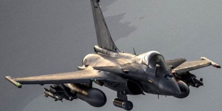Rafale के डर से Pak ने जमीन पर उतार दी थी पूरी F-16 फ्लीट! पूर्व Paf अफसर का बड़ा खुलासा 1 9211 rafale 398712 024995 746835 pak 802239 844705047849 774019 624593473399 309021