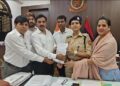 ऑर्गेनाइज्ड क्राइम के खिलाफ कार्रवाई को लेकर भोजपुरी सेवा समिति ने Dcp आकांक्षा यादव को सौंपा धन्यवाद ज्ञापन 16 IMG 20260818 WA0045