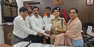 ऑर्गेनाइज्ड क्राइम के खिलाफ कार्रवाई को लेकर भोजपुरी सेवा समिति ने DCP आकांक्षा यादव को सौंपा धन्यवाद ज्ञापन