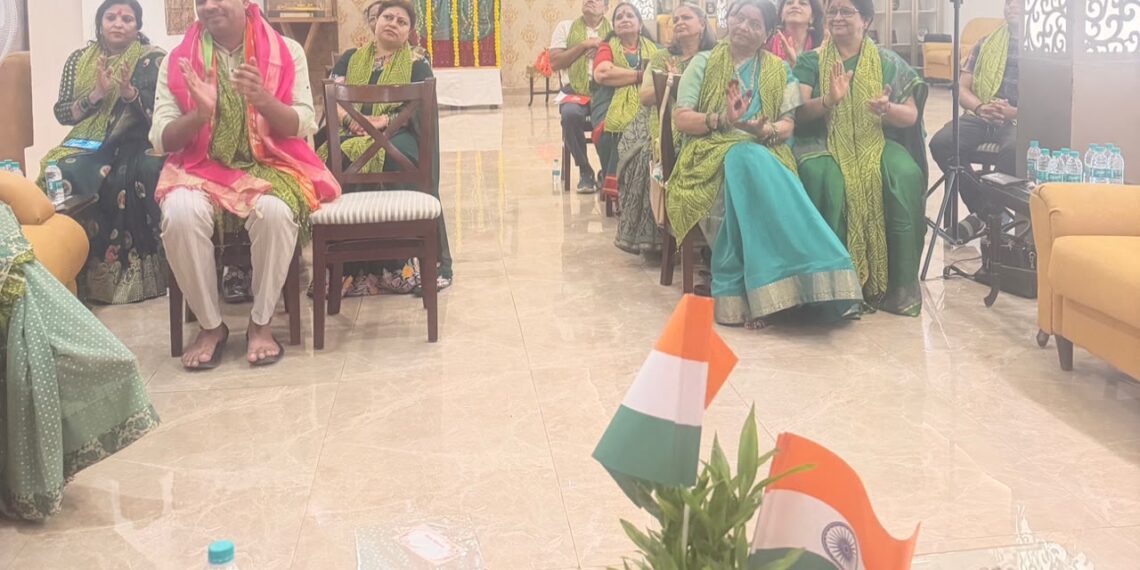 सावनोत्सव में बही काव्य की फुहार, हरित परिधानों में सजे कवि और साहित्यप्रेमी 1 IMG 20260819 WA0006