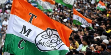 TMC विवाद: ममता गुट को मिला नया नाम ‘ममता ऑल इंडिया तृणमूल कांग्रेस’, फुटबॉल खिलाड़ी चुनाव चिन्ह