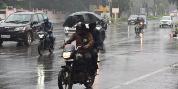 MP Weather: मानसून की विदाई में 4 दिन बाकी, फिर भी बारिश जारी; 7 जिलों में तेज बारिश का अलर्ट