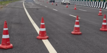 Lucknow-Kanpur Expressway: भारी वाहनों की नो एंट्री फिलहाल जारी, IIT खड़गपुर की रिपोर्ट के बाद होगा फैसला