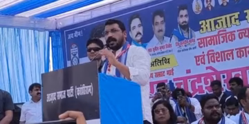 सीतापुर में चंद्रशेखर आजाद की सभा में हंगामा, बैरिकेडिंग टूटी; भगदड़ में कई कार्यकर्ता घायल