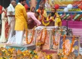 खोड़ा में श्रीकृष्ण जन्मोत्सव की धूम, जयकारों के बीच भक्ति में झूम उठे श्रद्धालु