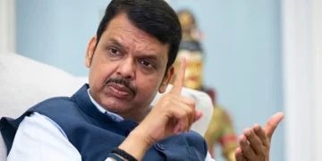 MPSC विवाद पर महाराष्ट्र में छात्रों का आक्रोश, चेयरमैन के इस्तीफे की मांग; फडणवीस ने जांच समिति बनाने की सिफारिश की
